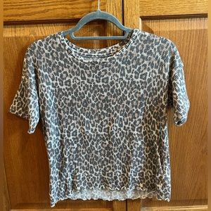 Womens x-small American Eagle Cheetah t-shirt